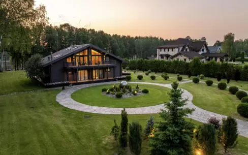 2-этажный коттедж 391 м² с отделкой
