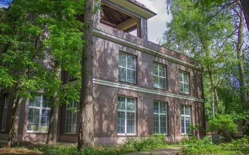 3-этажный коттедж 900 м² без отделки