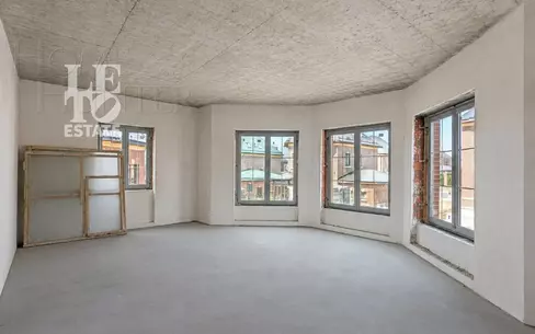 3-этажный коттедж 372 м² без отделки