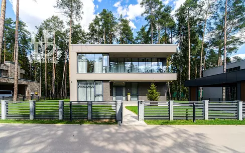 2-этажный коттедж 380 м² с отделкой