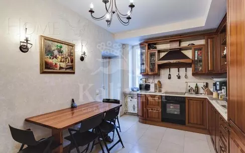 2-этажный коттедж 500 м² с отделкой