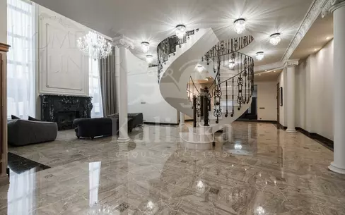 2-этажный коттедж 1 000 м² с отделкой