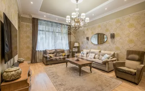 3-этажный таунхаус 240 м² с отделкой