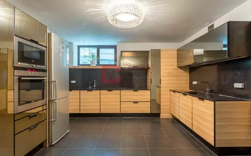 2-этажный коттедж 822 м² с отделкой
