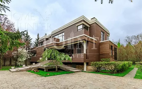 2-этажный коттедж 1 200 м² с отделкой