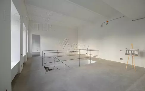 2-УРОВНЕВЫЕ АПАРТАМЕНТЫ БЕЗ ОТДЕЛКИ 191.8 М² НА 1 ЭТАЖЕ