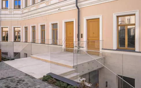 2-УРОВНЕВЫЕ АПАРТАМЕНТЫ БЕЗ ОТДЕЛКИ 191.8 М² НА 1 ЭТАЖЕ