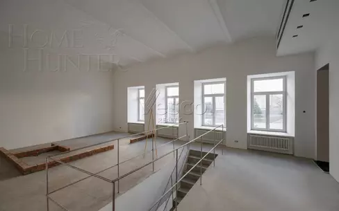 2-УРОВНЕВЫЕ АПАРТАМЕНТЫ БЕЗ ОТДЕЛКИ 191.8 М² НА 1 ЭТАЖЕ