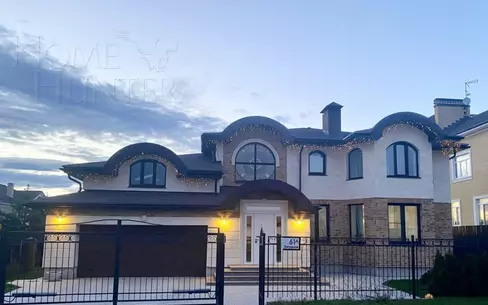 2-этажный коттедж 320 м² с отделкой
