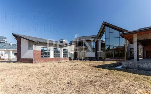 2-этажный коттедж 825 м² без отделки