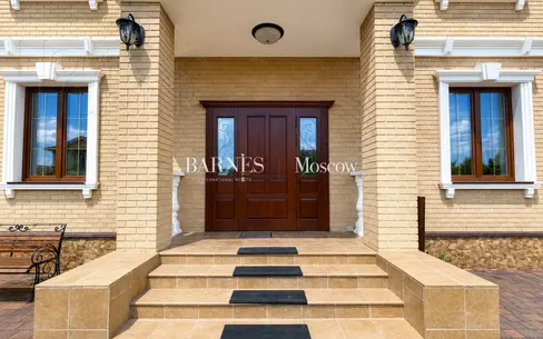 2-этажный коттедж 550 м² с отделкой