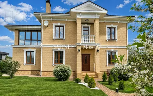2-этажный коттедж 550 м² с отделкой