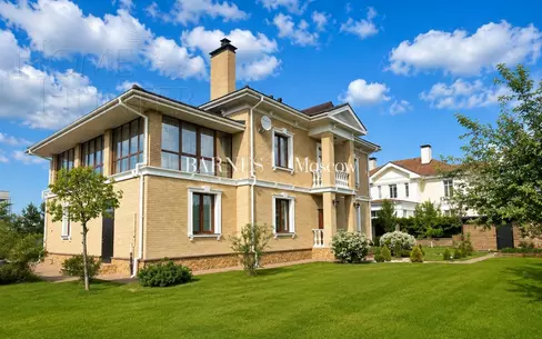 2-этажный коттедж 550 м² с отделкой