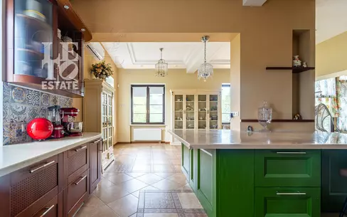 3-этажный коттедж 470 м² с отделкой