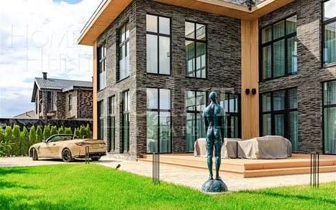 2-этажный коттедж 250 м² с отделкой