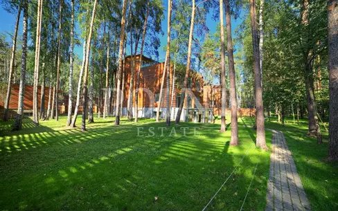 2-этажный коттедж 640 м² с отделкой
