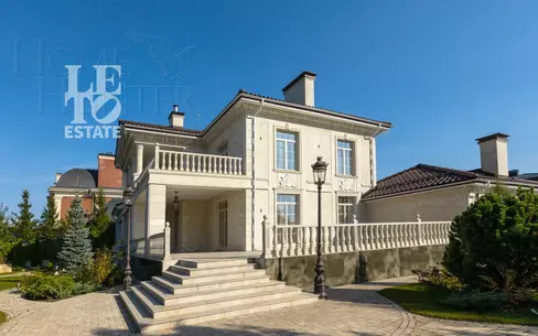 2-этажный коттедж 550 м² с отделкой