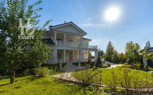 2-этажный коттедж 550 м² с отделкой