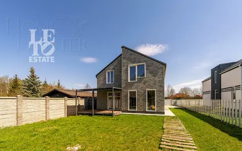 2-этажный коттедж 200 м² без отделки