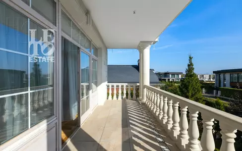 2-этажный коттедж 550 м² с отделкой