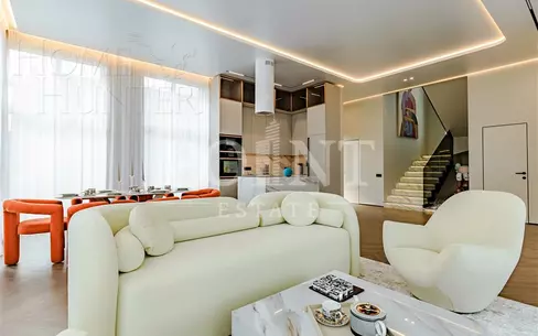 2-этажный коттедж 250 м² с отделкой