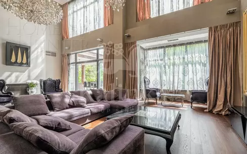 3-этажный коттедж 900 м² с отделкой