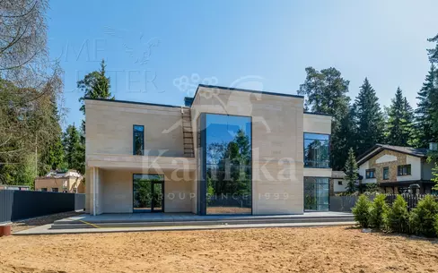 2-этажный коттедж 616 м² без отделки