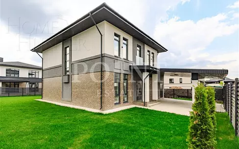 2-этажный коттедж 240 м² с отделкой