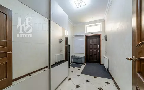 2-этажный коттедж 475 м² с отделкой