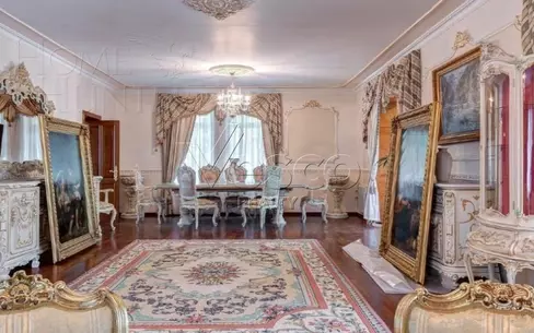2-этажный коттедж 650 м² с отделкой