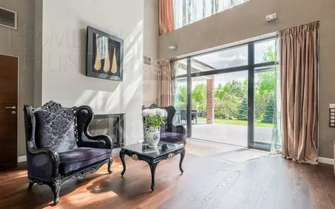 3-этажный коттедж 900 м² с отделкой