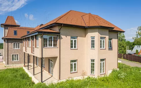 2-этажный коттедж 500 м² без отделки