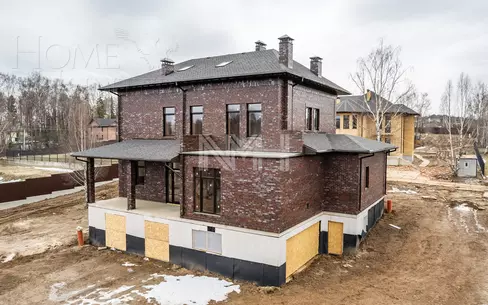 2-этажный коттедж 495 м² без отделки