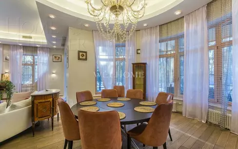 2-этажный коттедж 850 м² с отделкой