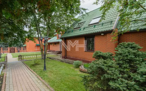2-этажный коттедж 490 м² с отделкой