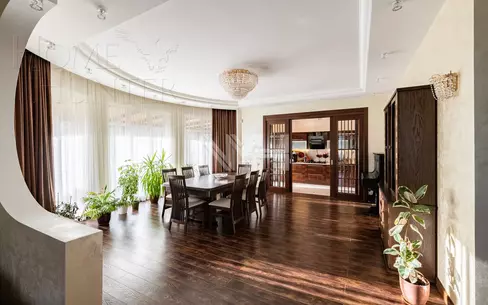 2-этажный коттедж 305.6 м² с отделкой