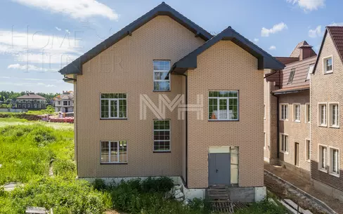 2-этажный коттедж 500 м² без отделки