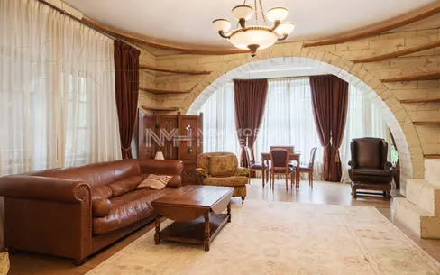 2-этажный коттедж 720 м² с отделкой