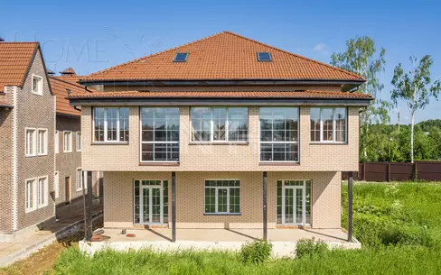 2-этажный коттедж 500 м² без отделки