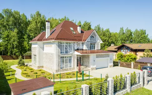3-этажный коттедж 630 м² с отделкой