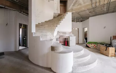 3-этажный коттедж 2 200 м² без отделки