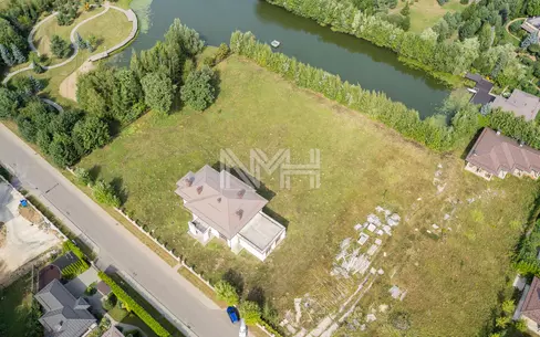 2-этажный коттедж 550 м² без отделки
