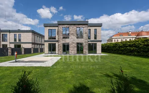 2-этажный коттедж 358.1 м² без отделки
