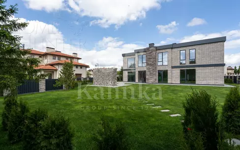 2-этажный коттедж 520.5 м² без отделки