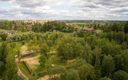 Участок 71.2 сот. в охраняемом поселке
