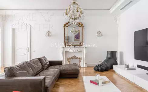 4-КОМН. КВАРТИРА С ОТДЕЛКОЙ 320 М² НА 2 ЭТАЖЕ