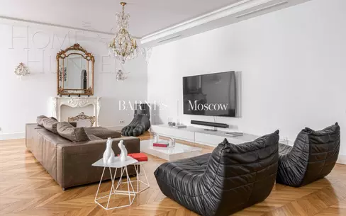 4-КОМН. КВАРТИРА С ОТДЕЛКОЙ 320 М² НА 2 ЭТАЖЕ
