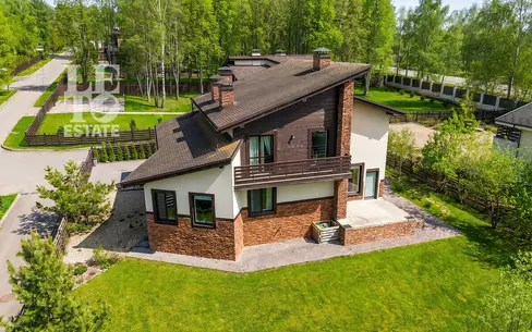2-этажный коттедж 257.3 м² с отделкой