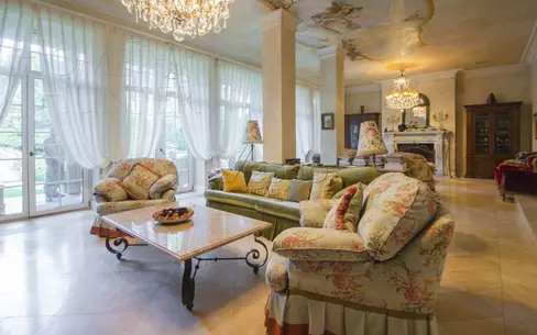 2-этажный коттедж 930 м² с отделкой