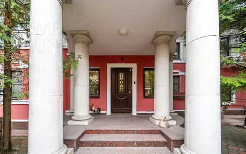 2-этажный коттедж 730 м² с отделкой